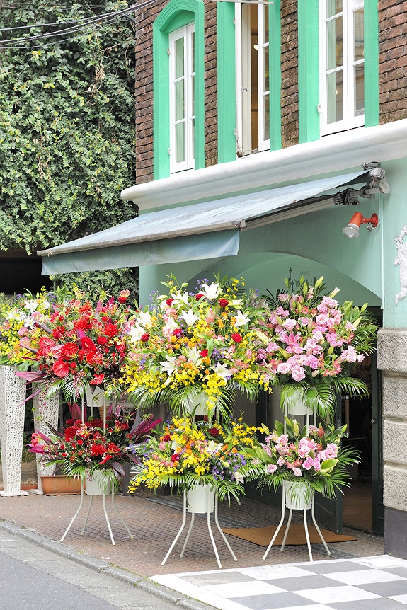 祝い花と供花を販売 ネットの花屋 ビジネスフラワー®｜スタンド花 二段